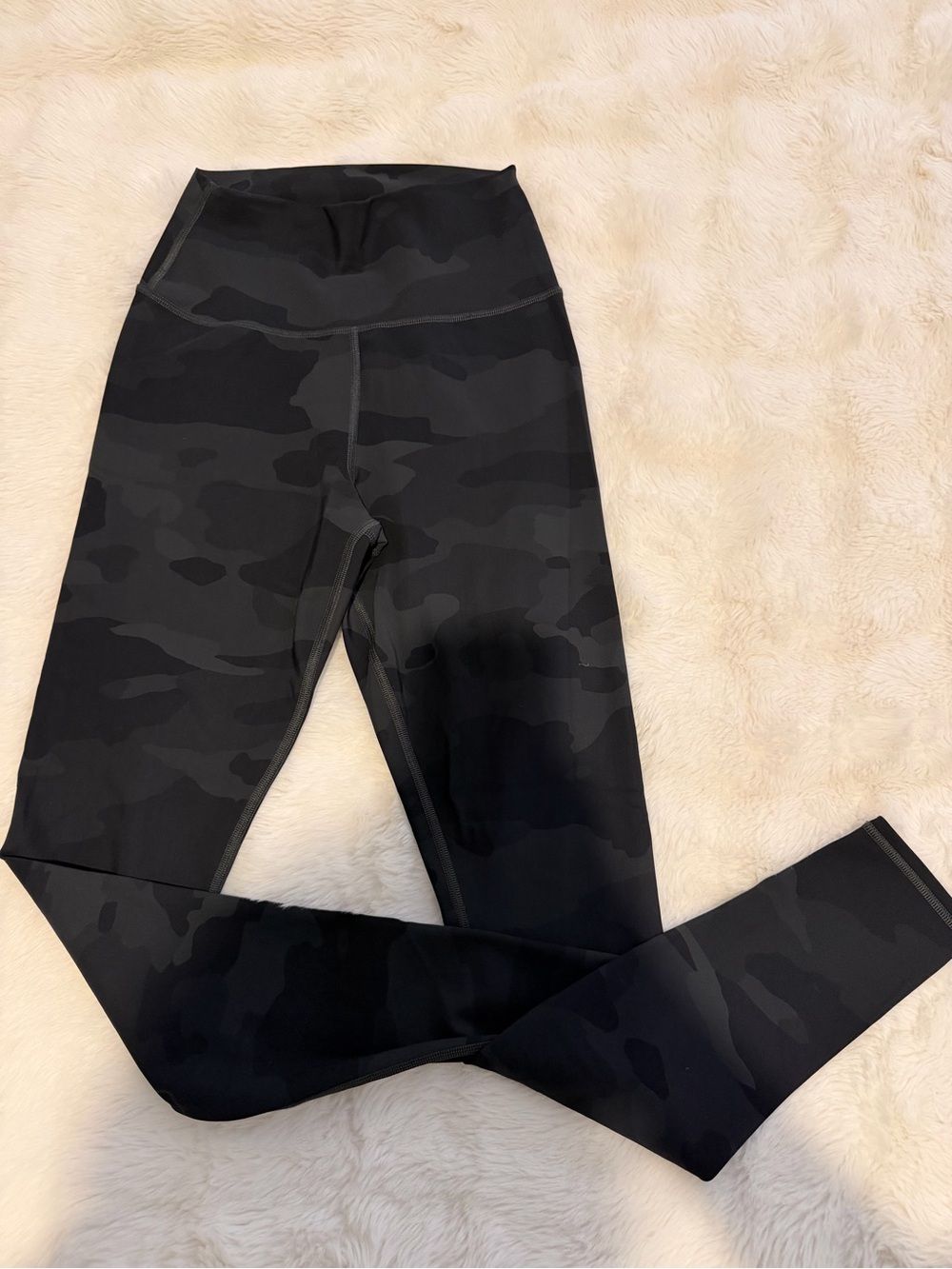 ALO Yoga Kids Black Camo Leggings